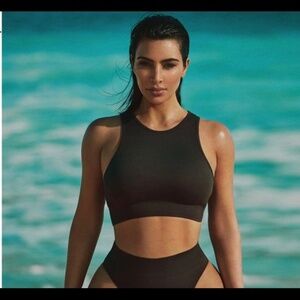 NWT SKIMS Stretch Rib High Neck Bra | Soot | Small/Medium